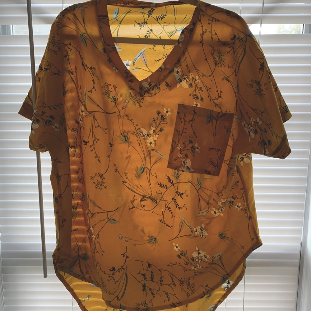 Women’s Floral Top